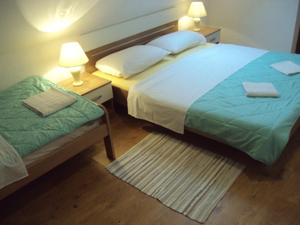 Guest House Aurora Poljanak Pokoj fotografie